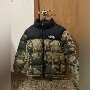North face men’s puffer